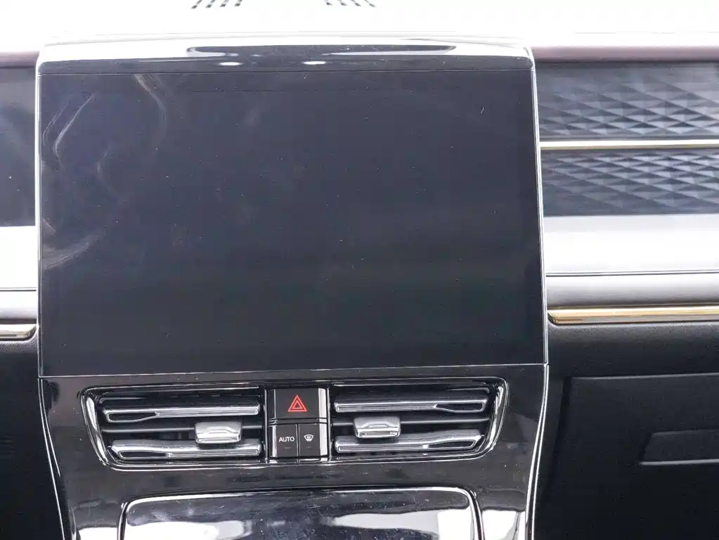 GAC Motor Trumpchi M8 2025 — фото 14