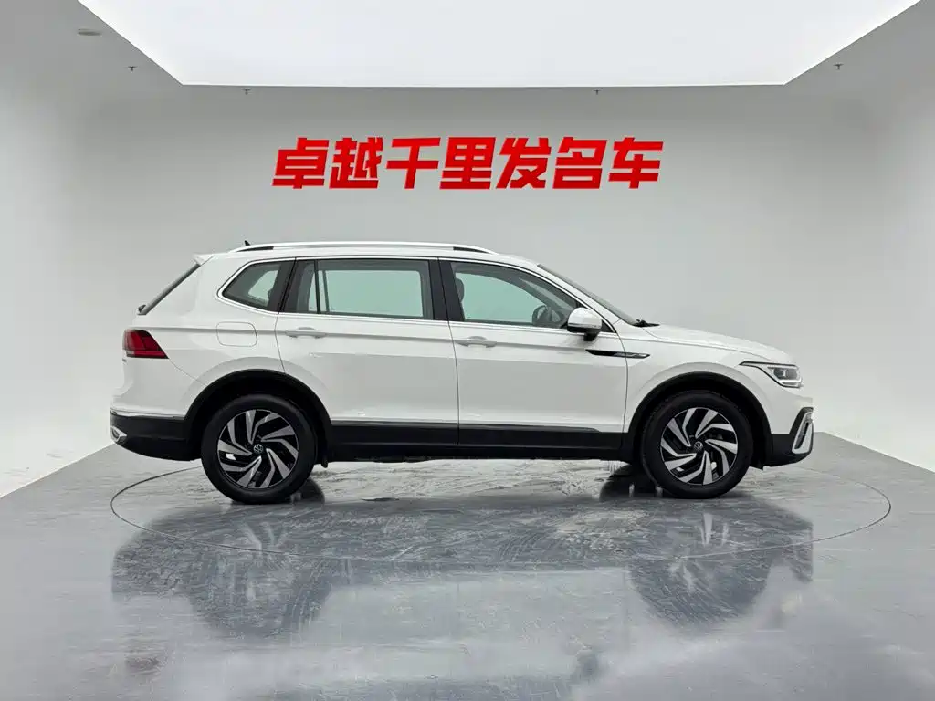 Volkswagen Tiguan L 2021 — фото 6