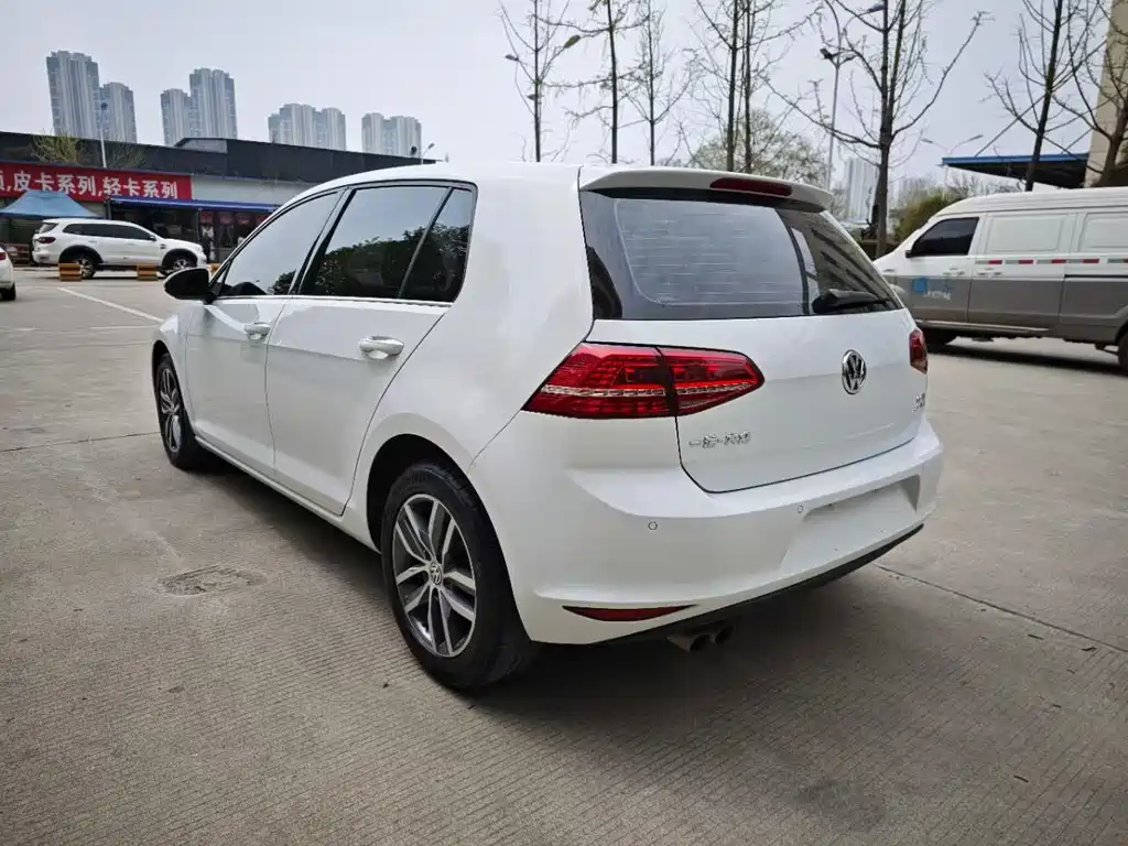 Volkswagen Golf 2016