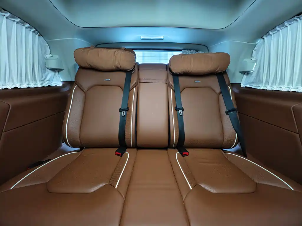 Mercedes-Benz Vito 2023 — фото 17