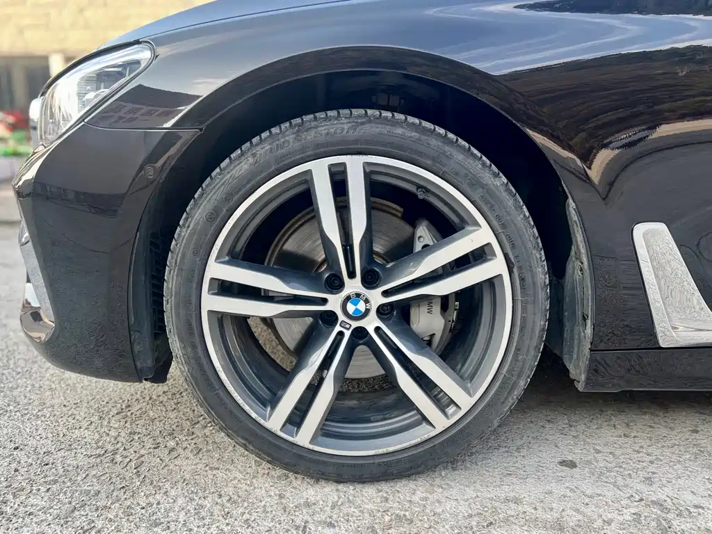 BMW 7 Series 2019 — фото 16