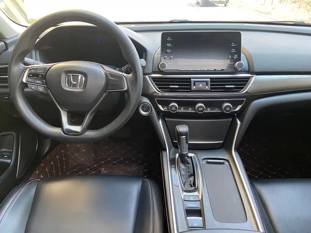 Honda Inspire 2019 — фото 9