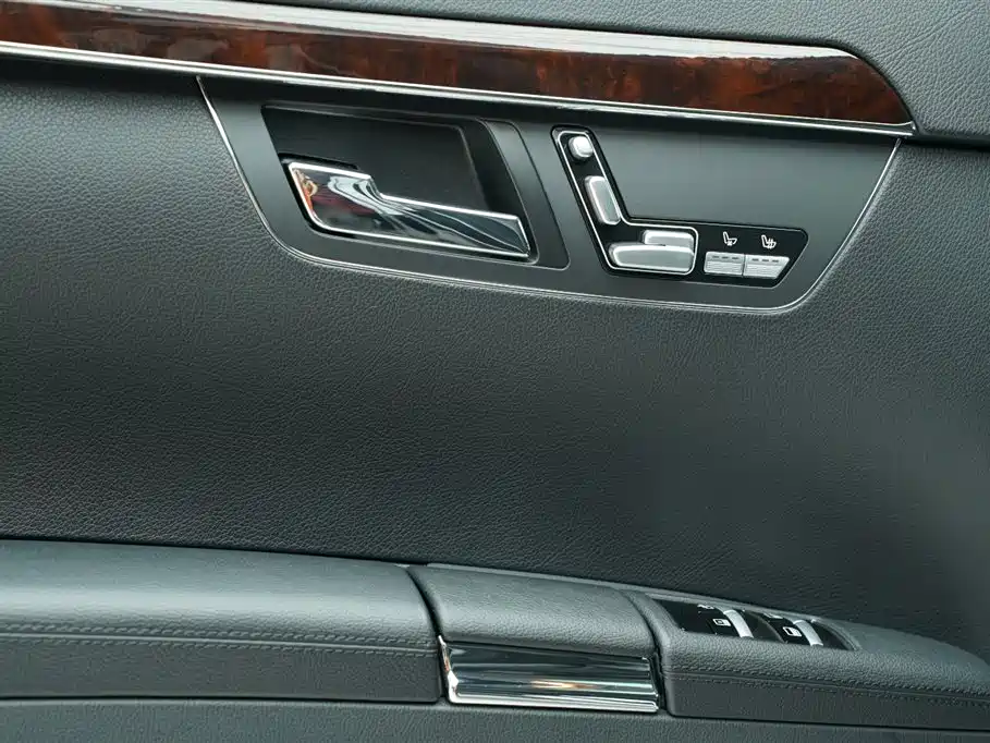 Mercedes-Benz S-Class 2011 — фото 17