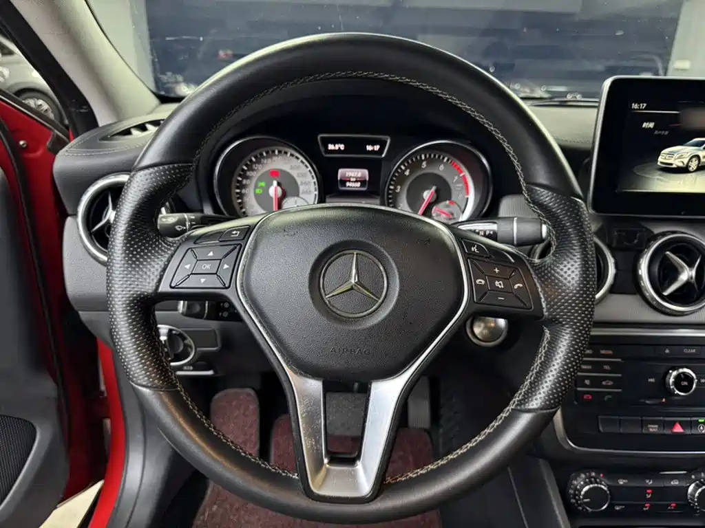 Mercedes-Benz GLA 2016