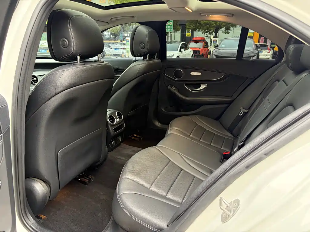 Mercedes-Benz C-Class 2020 — фото 13