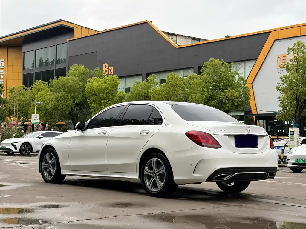Mercedes-Benz C-Class 2020 — фото 20
