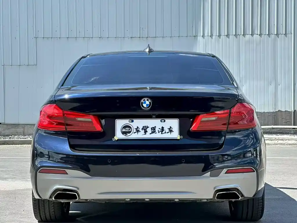 BMW 5 Series 2018 — фото 8