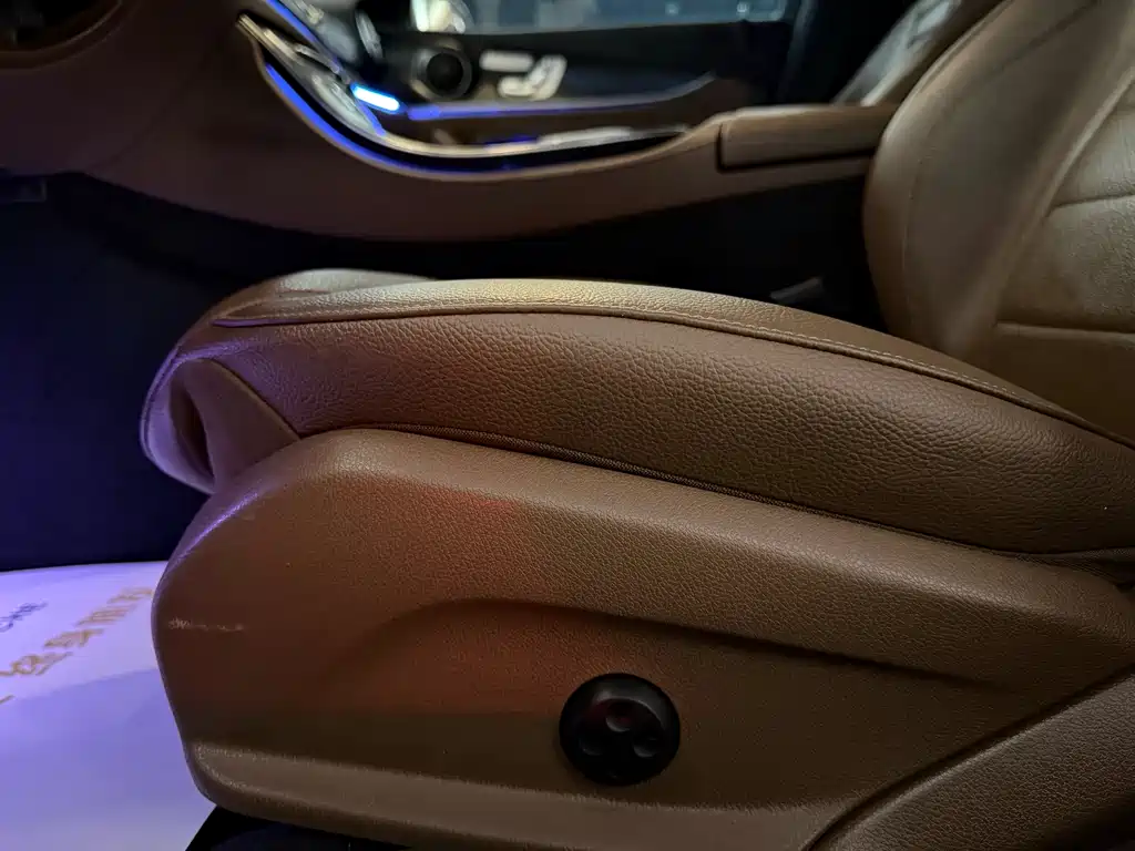 Mercedes-Benz E-Class 2018 — фото 9
