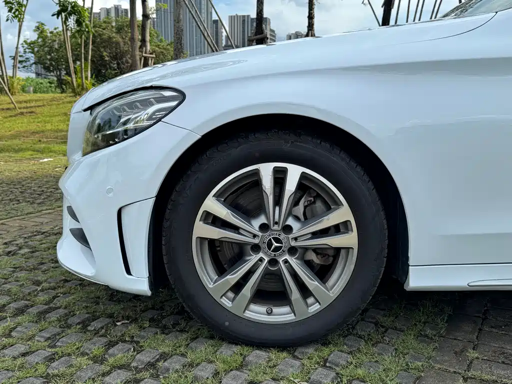 Mercedes-Benz C-Class 2021