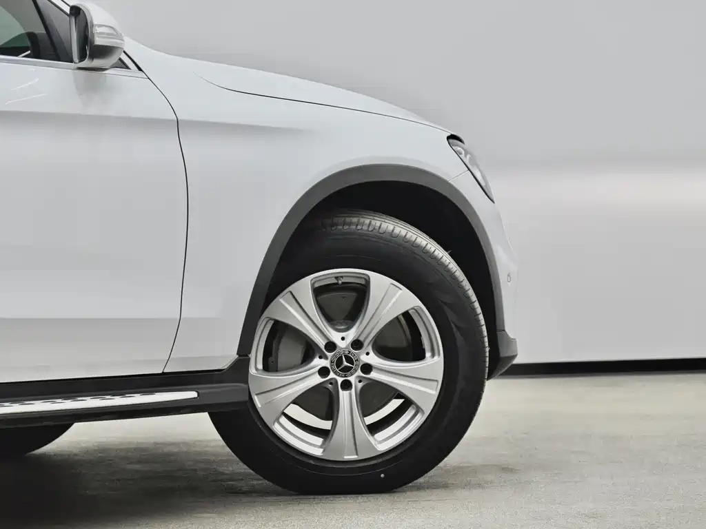 Mercedes-Benz GLC 2019 — фото 28