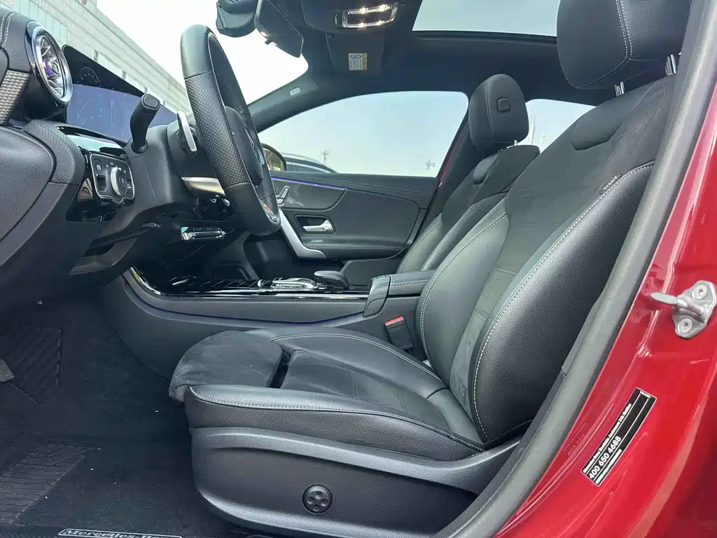 Mercedes-Benz A-Class 2020 — фото 6