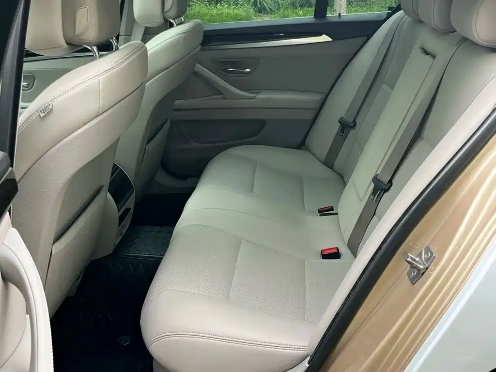 BMW 5 Series 2011
