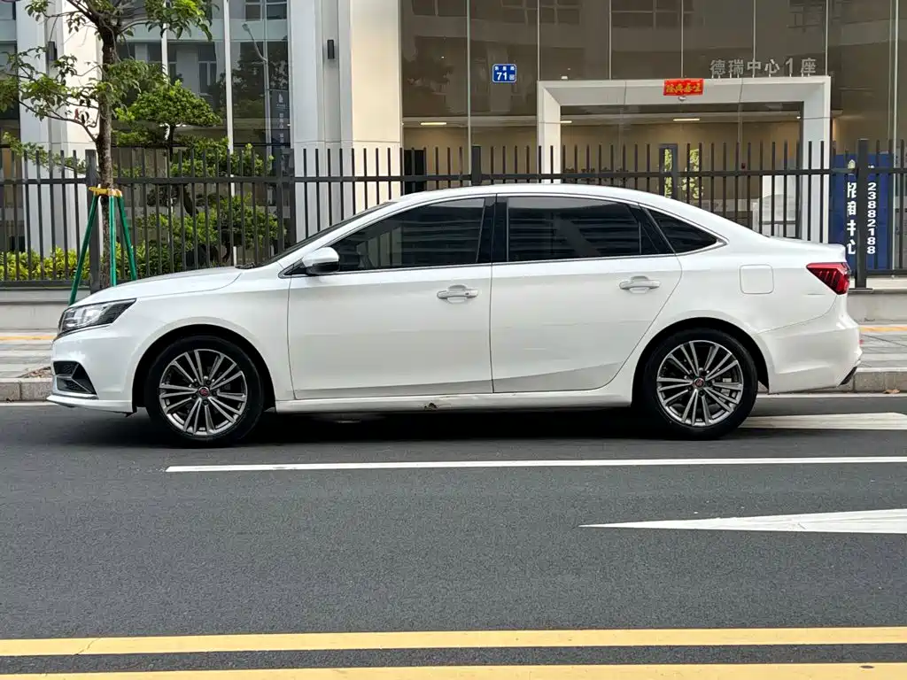 Roewe i6 Classic 2021 — фото 25