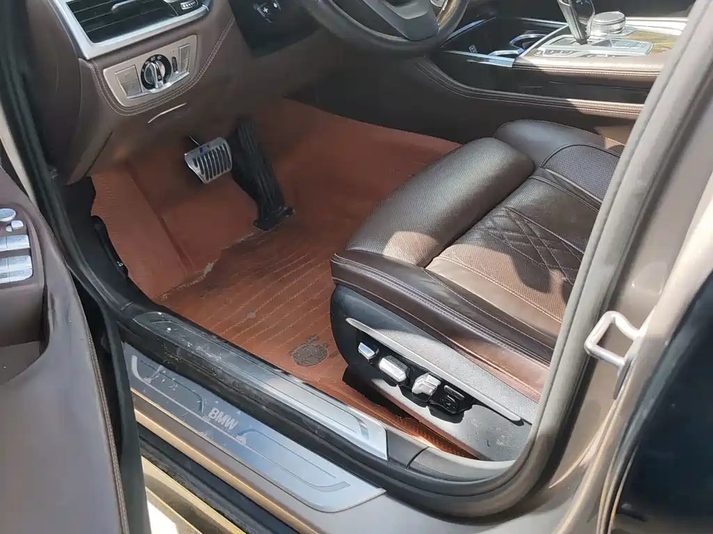 BMW 7 Series 2016 — фото 15