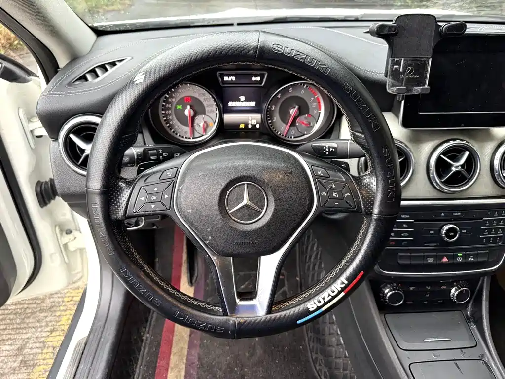 Mercedes-Benz GLA 2016 — фото 8