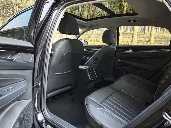 Volkswagen Passat 2022