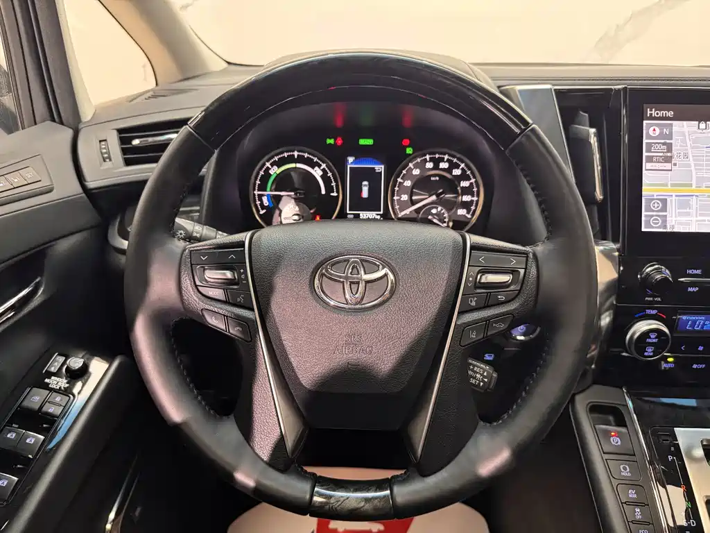 Toyota Vellfire 2021 — фото 13