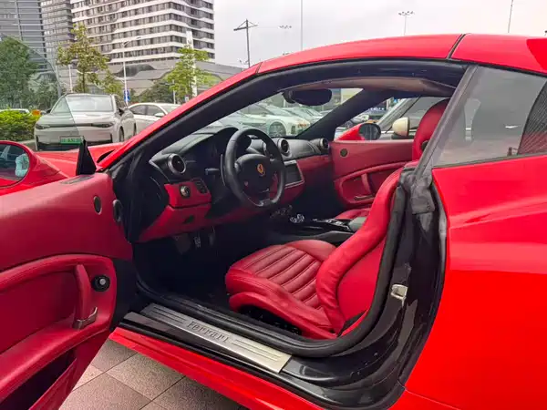 Ferrari California T 2009