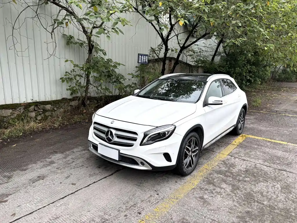 Mercedes-Benz GLA 2016