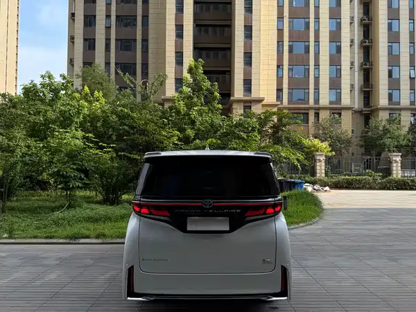Toyota Wilfa 2025