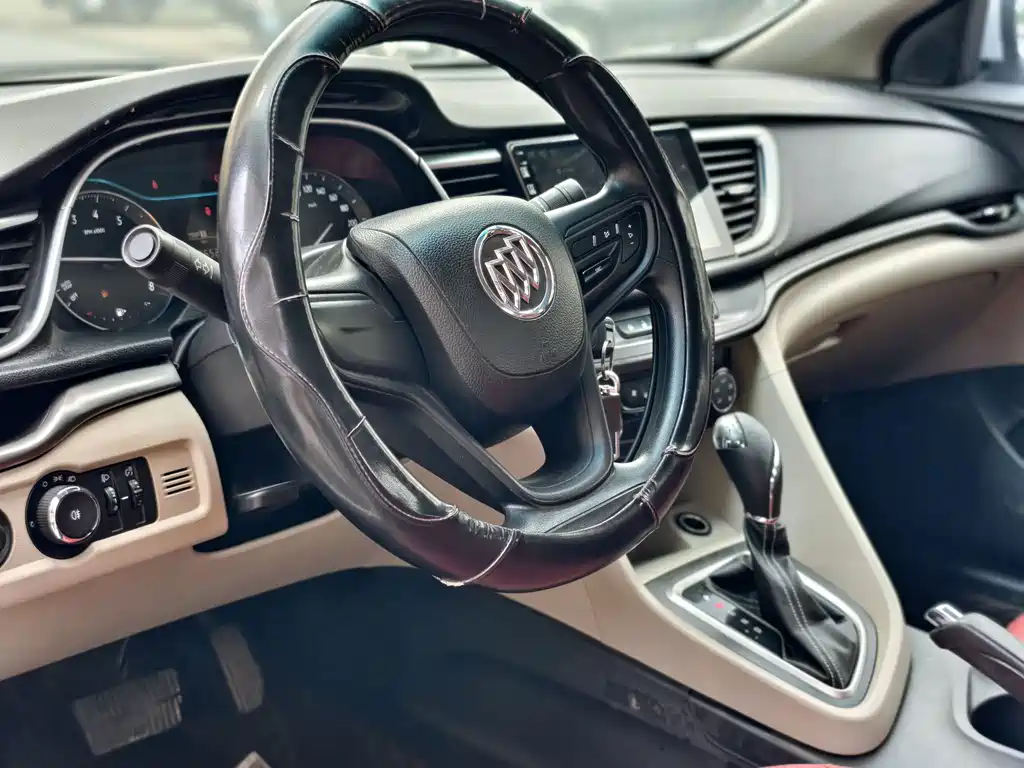 Buick Excelle 2017 — фото 13