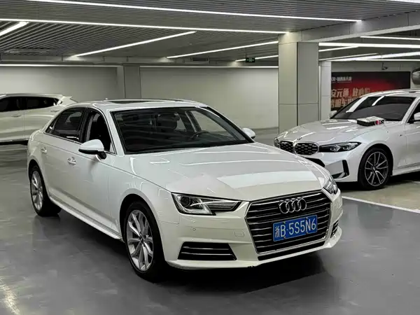 Audi A4L 2018