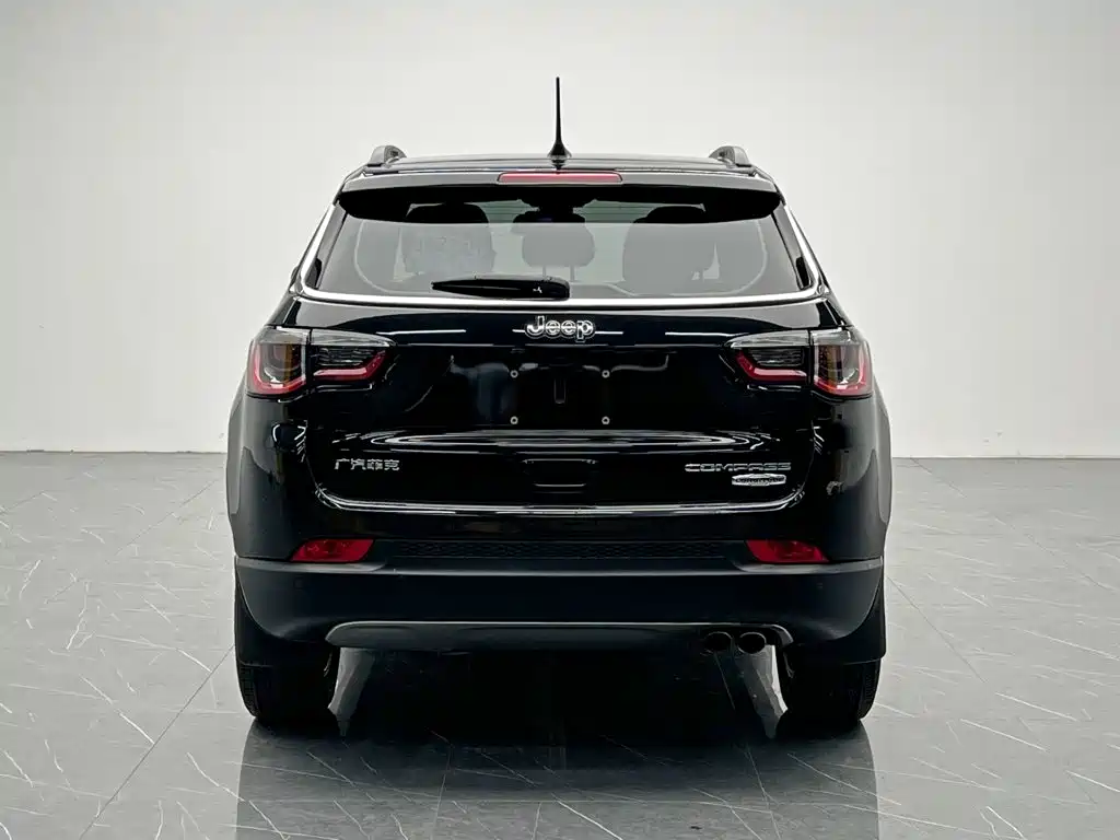 Jeep Compass 2017 — фото 5