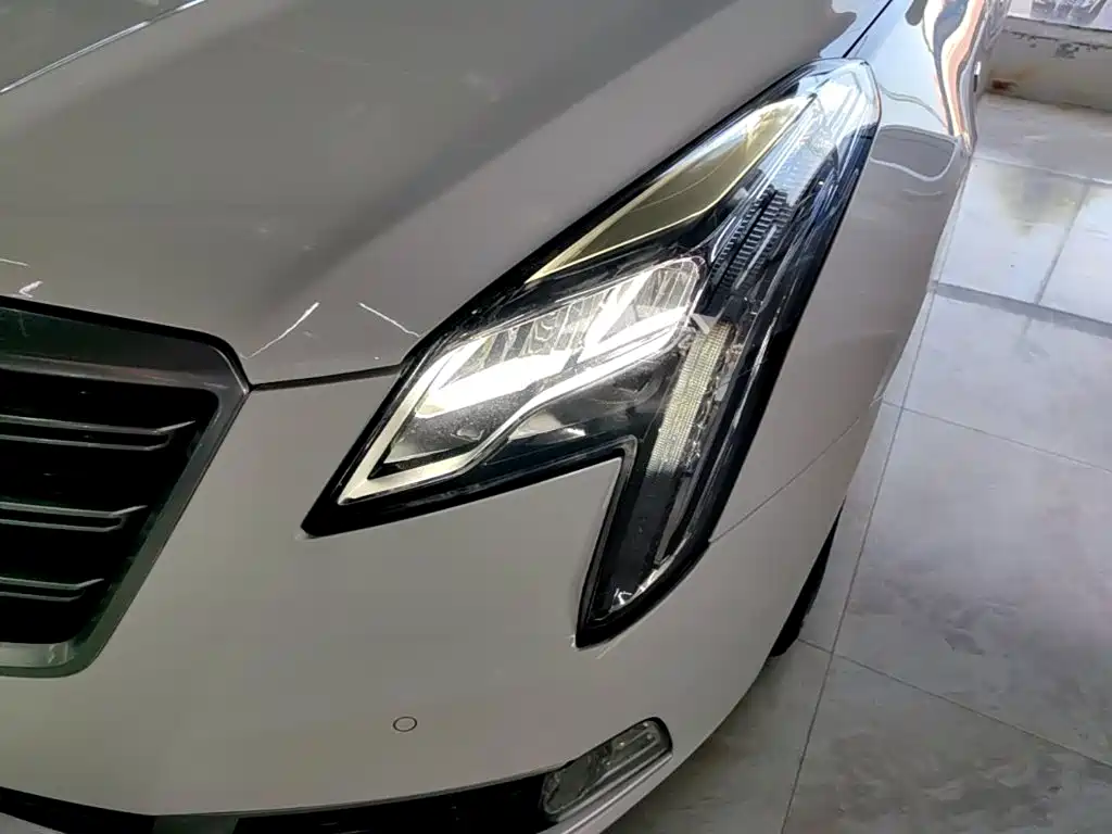 Cadillac XTS 2018 — фото 24