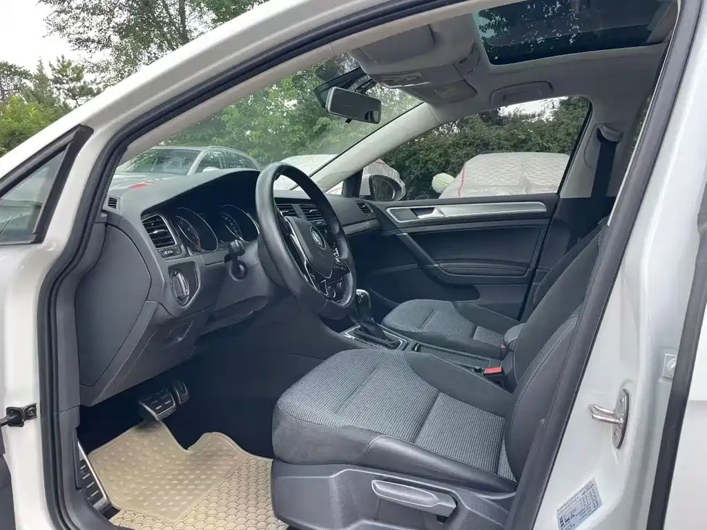 Volkswagen Golf 2020