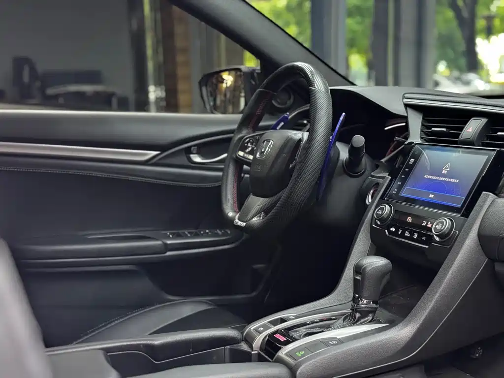 Honda Civic 2020 — фото 12