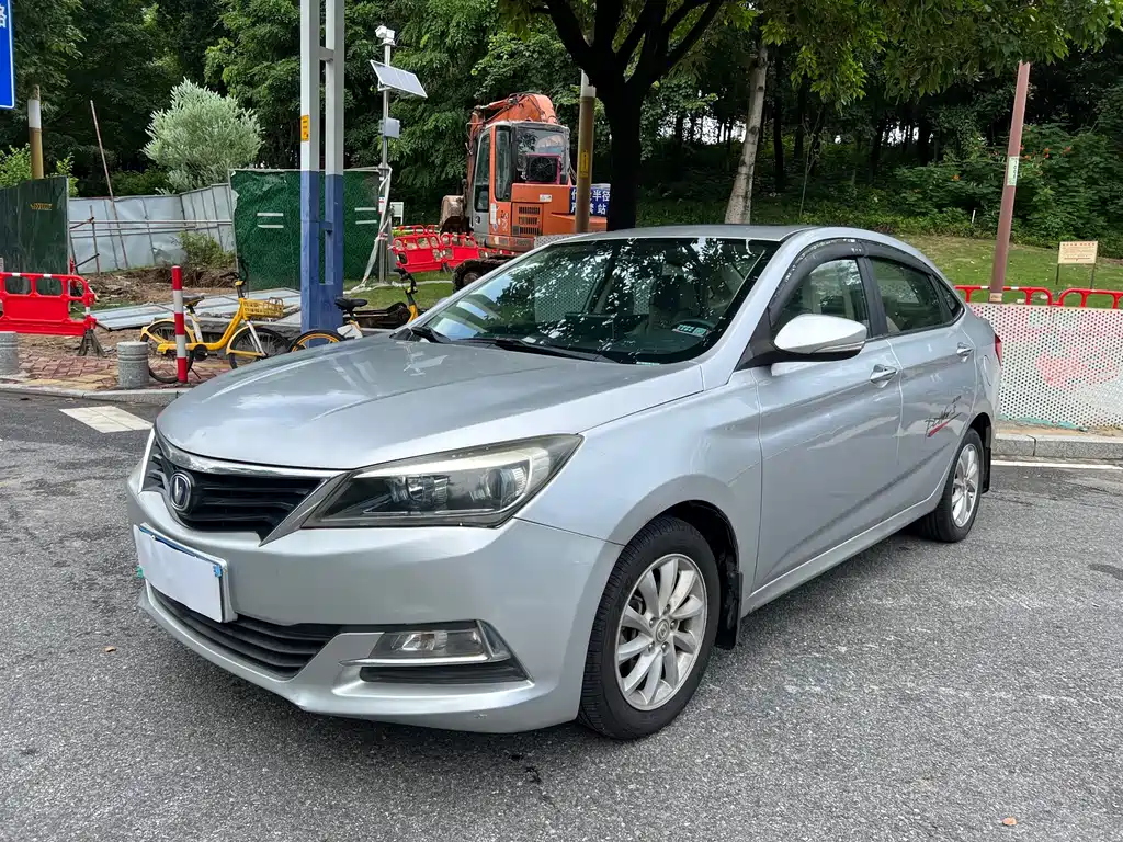Changan Yuexiang V7 2015 — фото 1