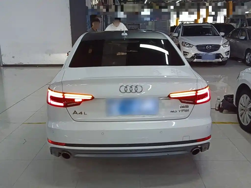 Audi A4L 2018