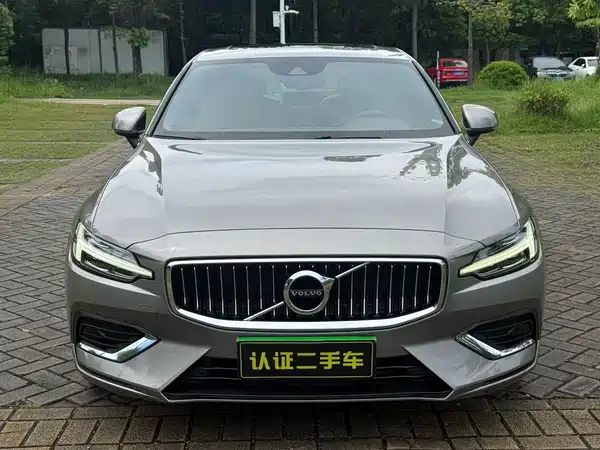 Volvo S60 2021