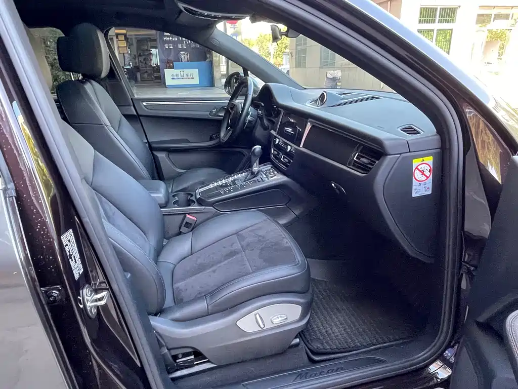 Porsche Macan 2019 — фото 21