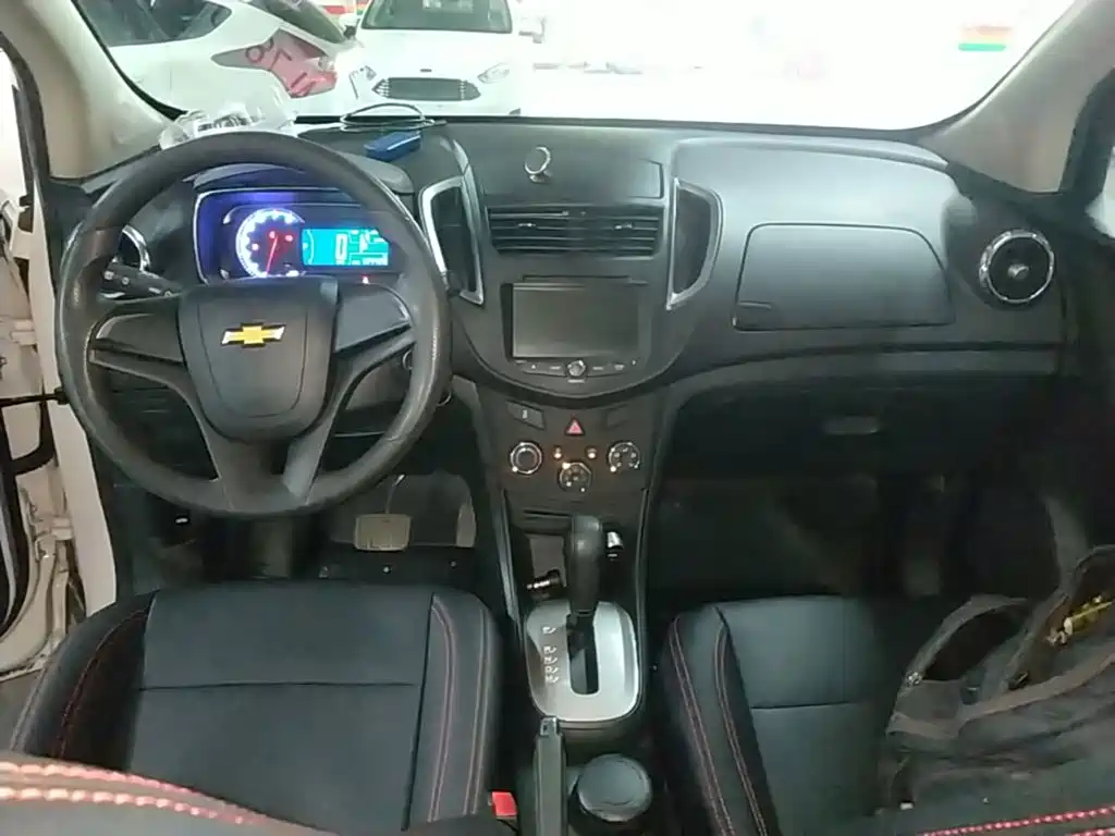 Chevrolet Trax 2016 — фото 10