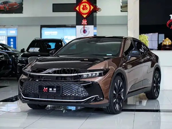 Toyota Crownsportcross 2024