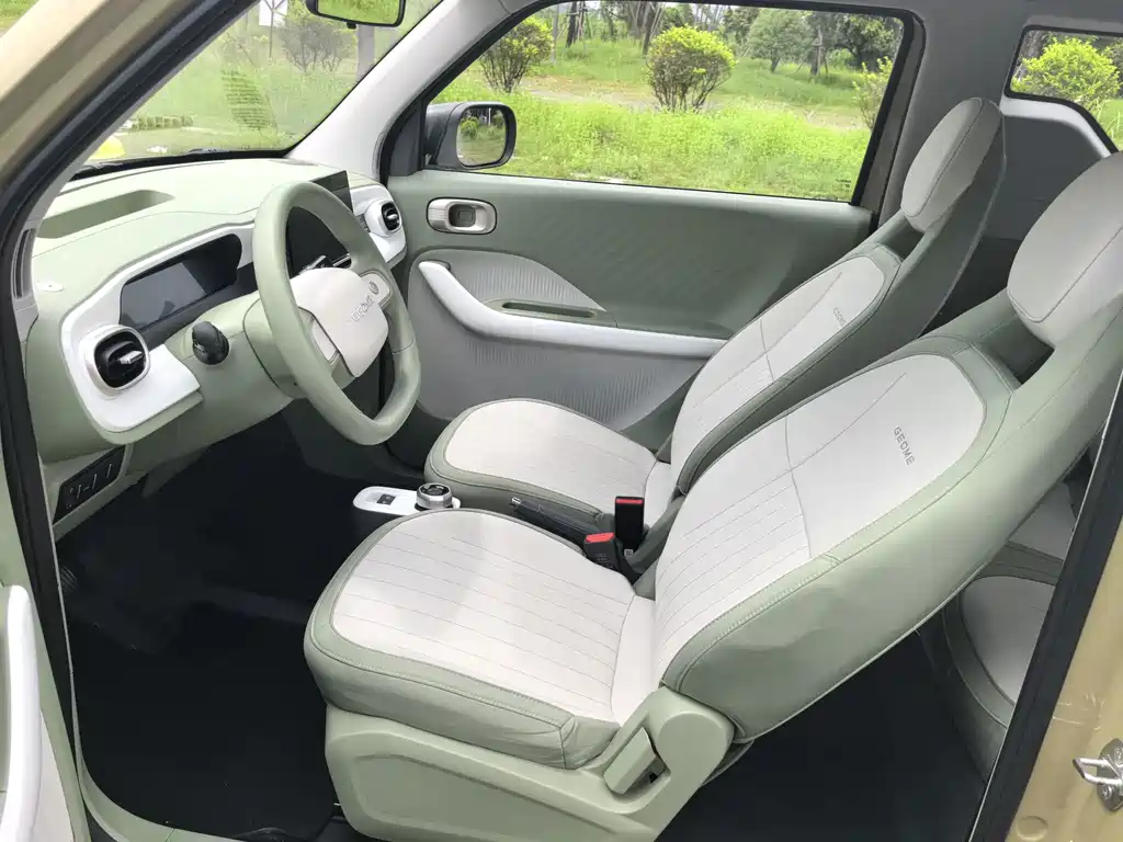 Geely Galaxy Panda 2025 — фото 14