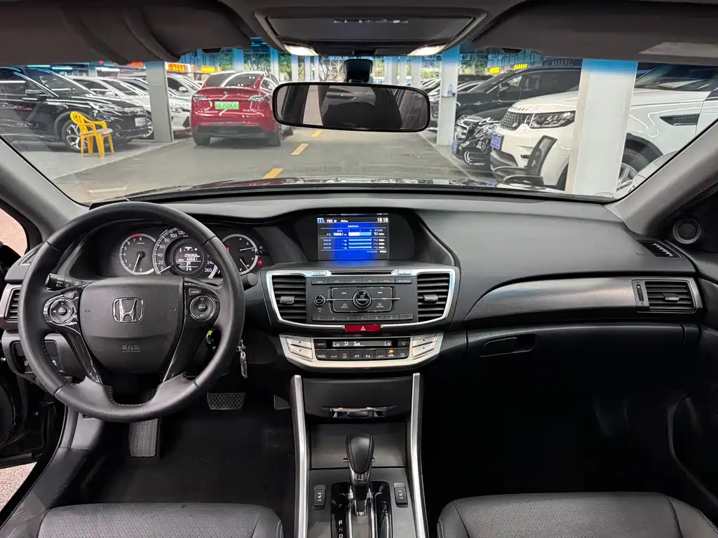 Honda Accord 2015 — фото 12