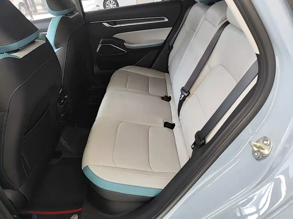 Geely Emgrand 2023 — фото 17