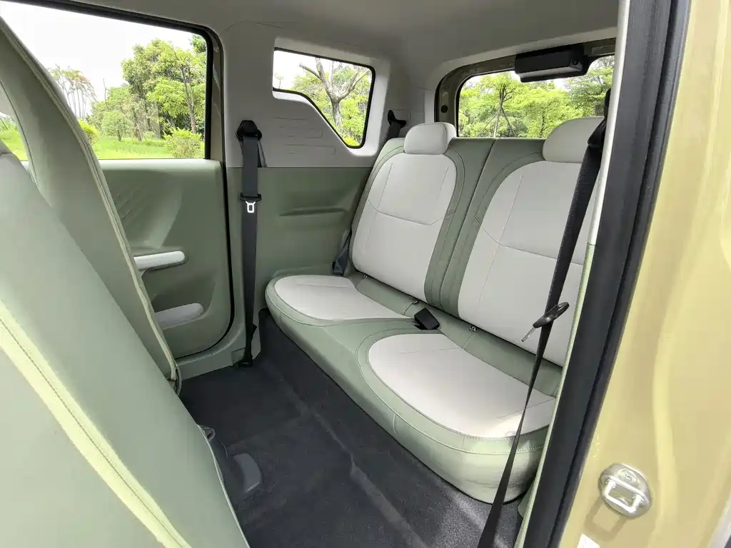 Geely Galaxy Panda 2025 — фото 17