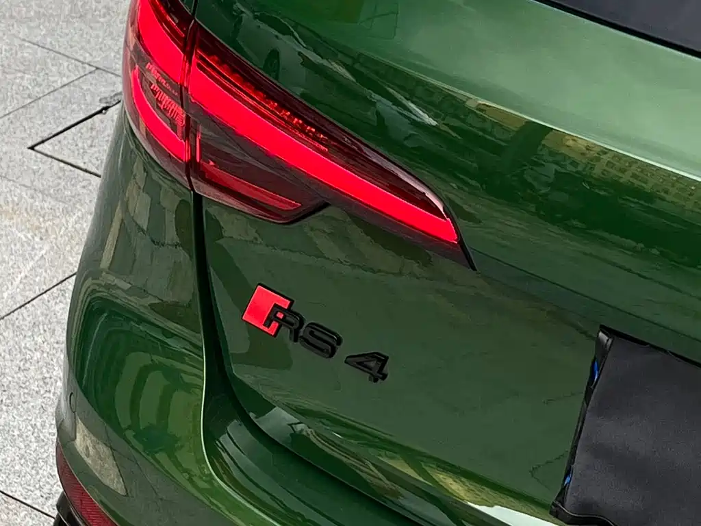 Audi RS 4 2020 — фото 18