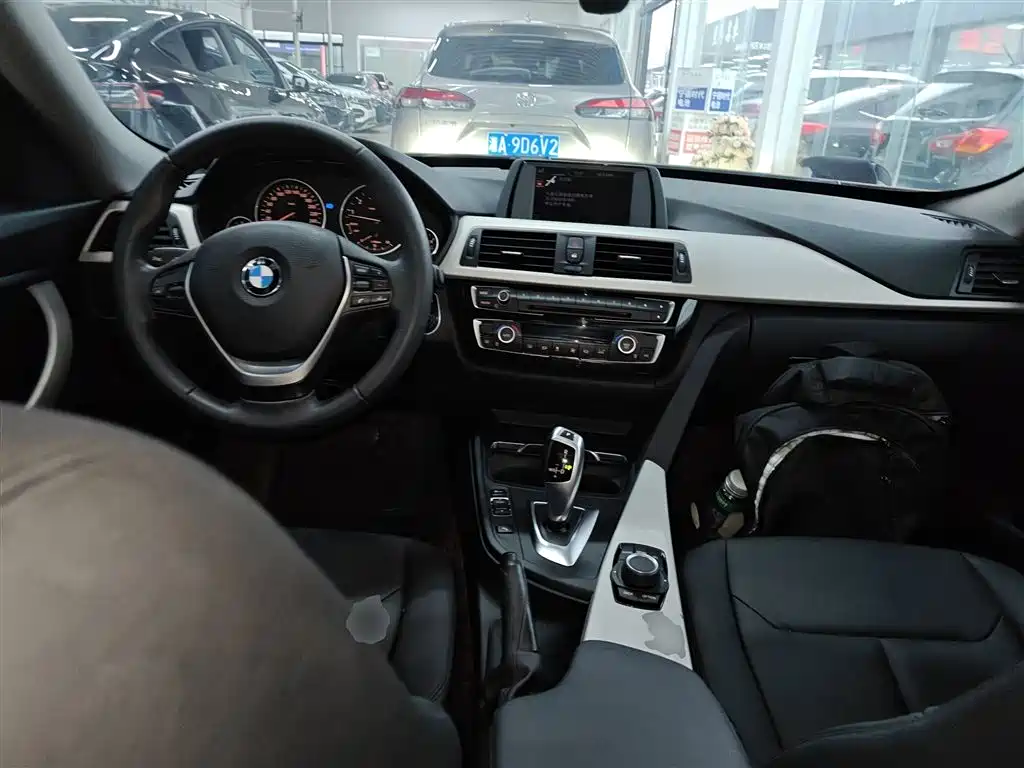BMW 3 Series GT 2017 — фото 10