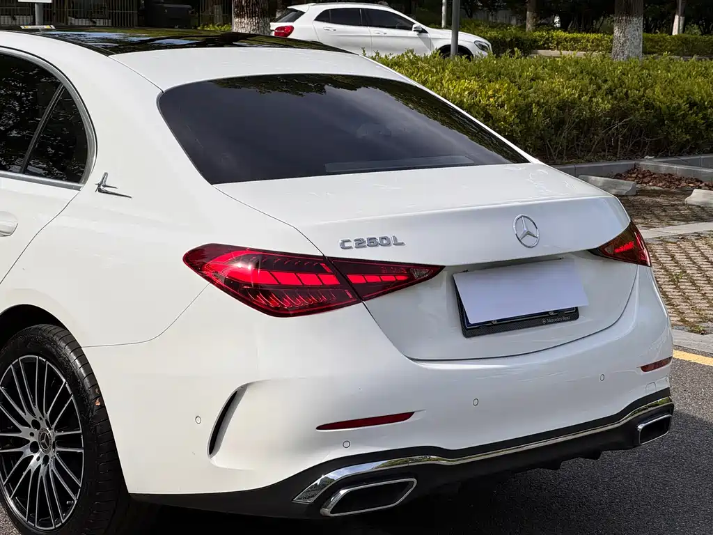 Mercedes-Benz C-Class 2024 — фото 16