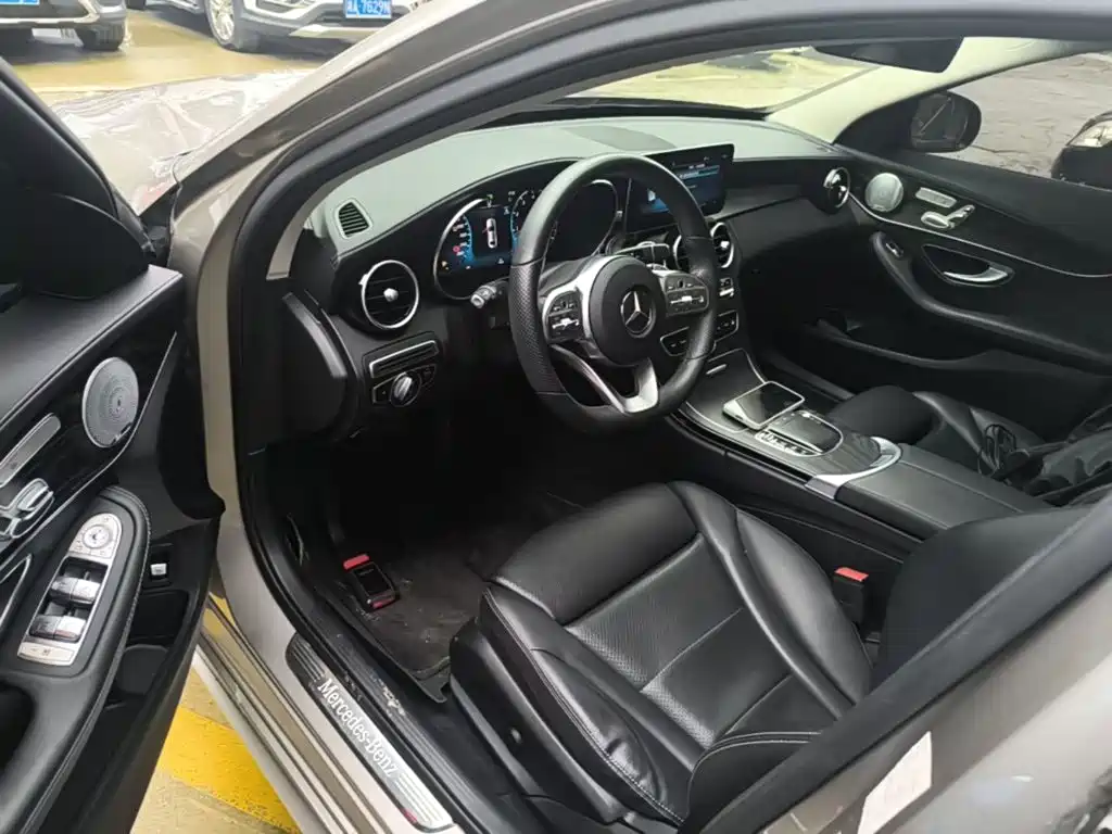 Mercedes-Benz C-Class 2020 — фото 16
