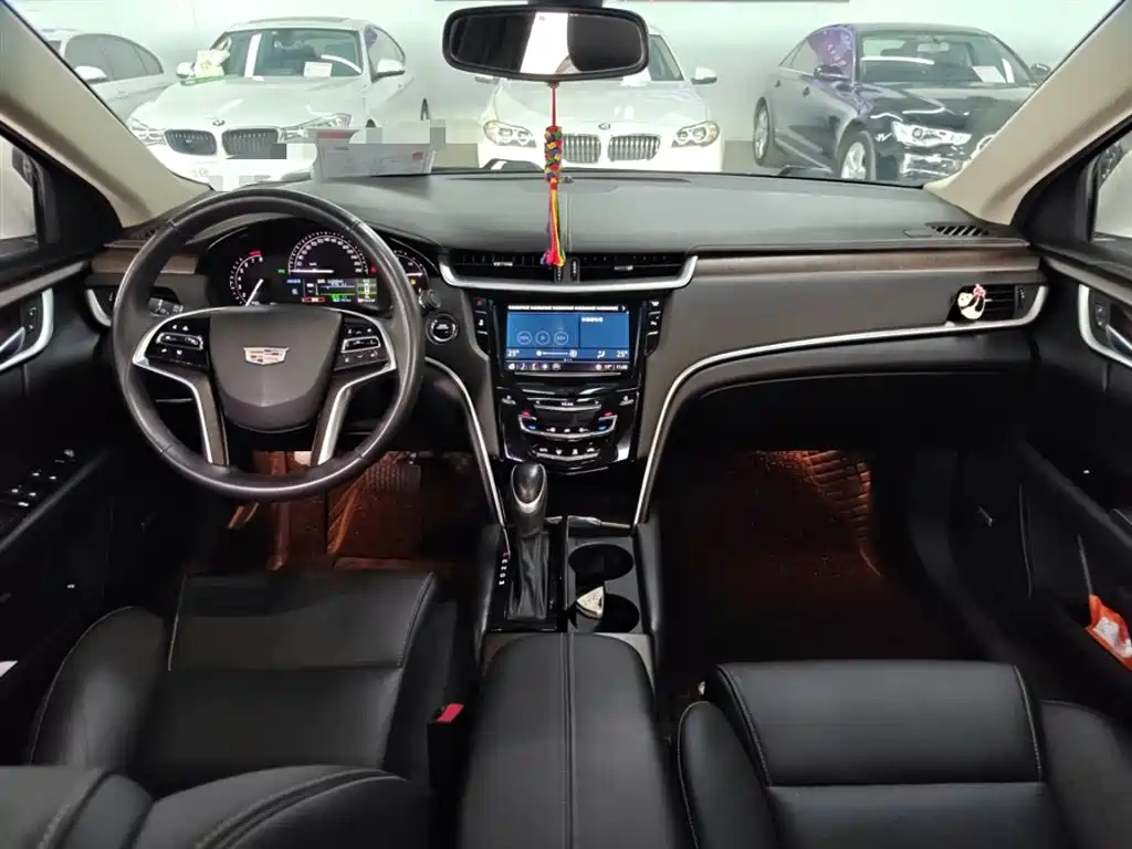 Cadillac XTS 2017 — фото 15