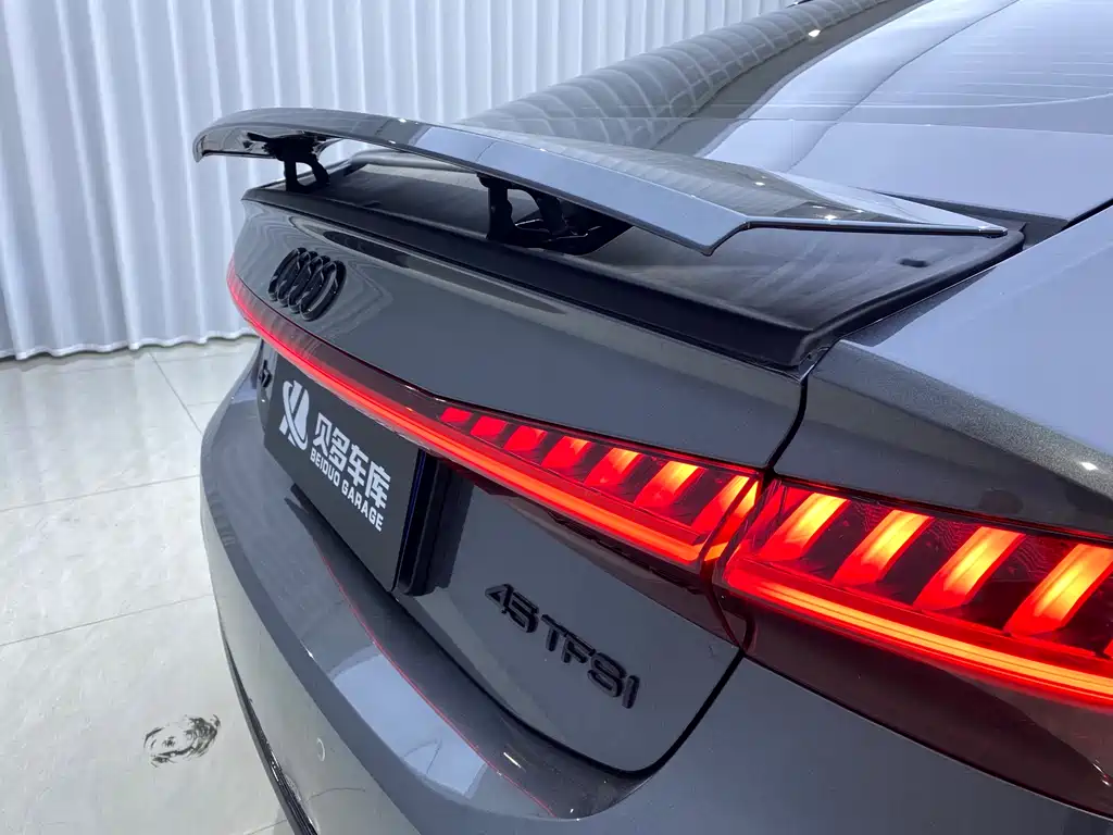 Audi A7 2023 — фото 13