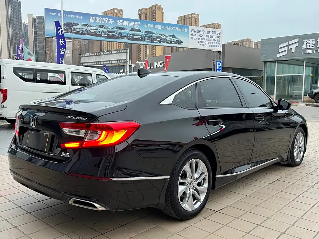 Honda Accord 2020 — фото 22