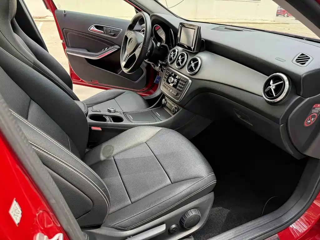 Mercedes-Benz GLA 2015 — фото 15