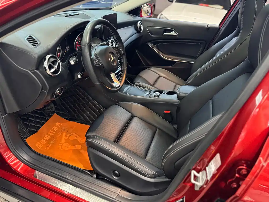 Mercedes-Benz GLA 2018 — фото 13