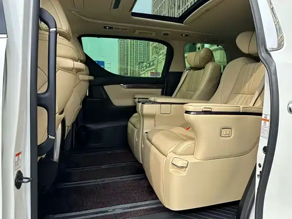 Toyota Alphard 2020